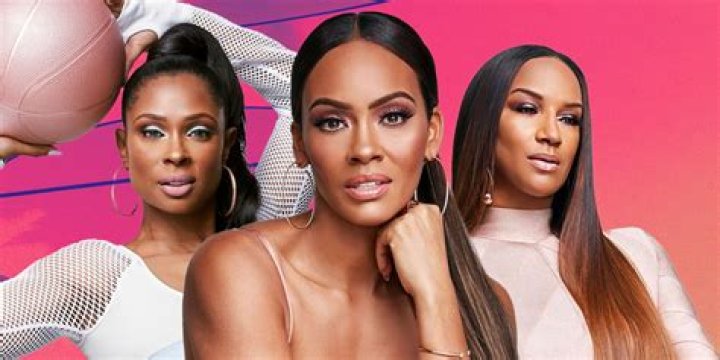 'Basketball Wives' Recap — Evelyn & Royce Throw Drinks At Each Other & Fight! – Hollywood Life