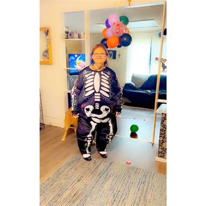 ‘1000-Lb. Sisters’ Tammy Slaton Wears Skeleton Costume for Halloween – Hollywood Life