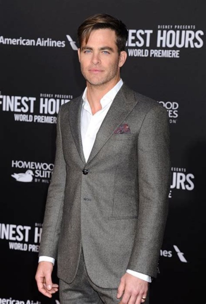 12 Celebrity Sons That Are Insanely Hot: Scott Eastwood, Micheál Neeson & More
