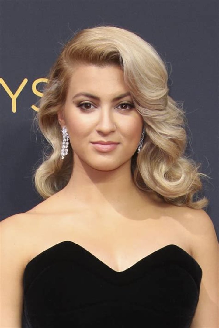 2016 Emmy Awards Style — See The Emmys’ Best Hair & Makeup Looks