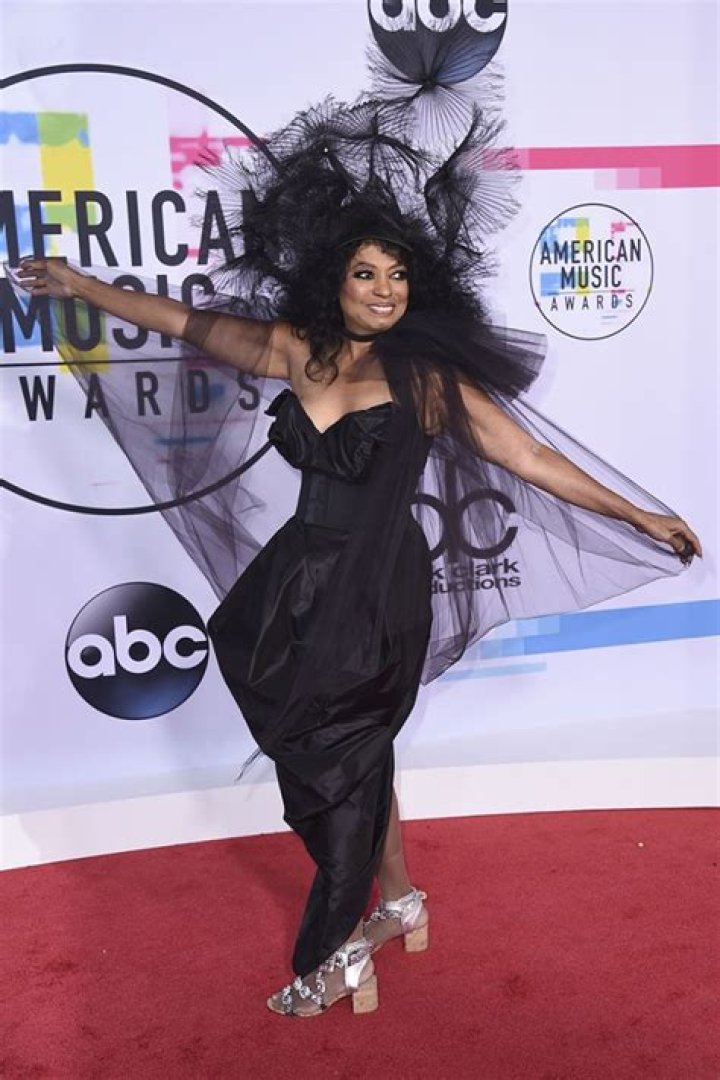 2017 American Music Awards’ Worst-Dressed Celebs — PICS
