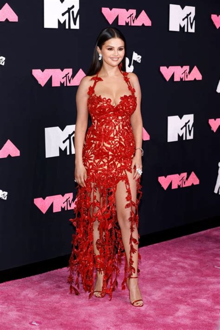 2017 MTV Video Music Awards Red Carpet Photos — Katy Perry & More