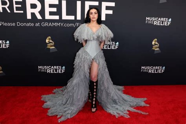 2018 Latin Grammy Awards Red Carpet — PICS