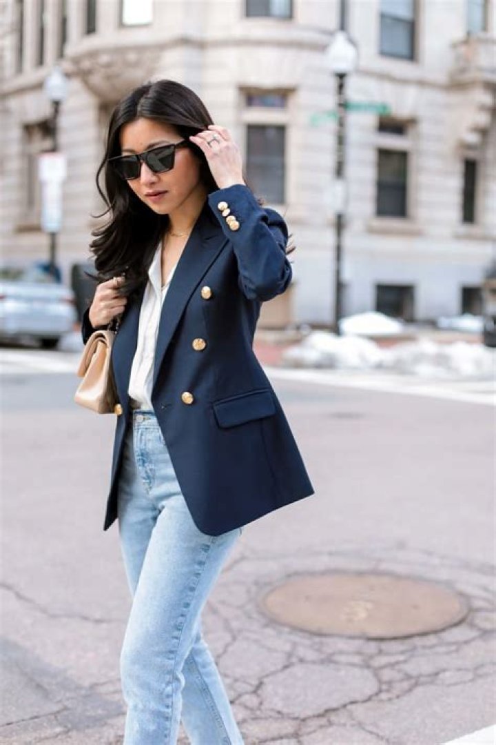 5 Stylish Oversized Blazers To Wear This Spring Like Kendall Jenner