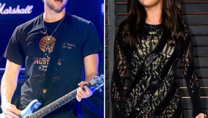 5SOS Singer Luke Hemmings ‘Obsessed’ With Selena Gomez? Built ‘Love Shrine’ To Her