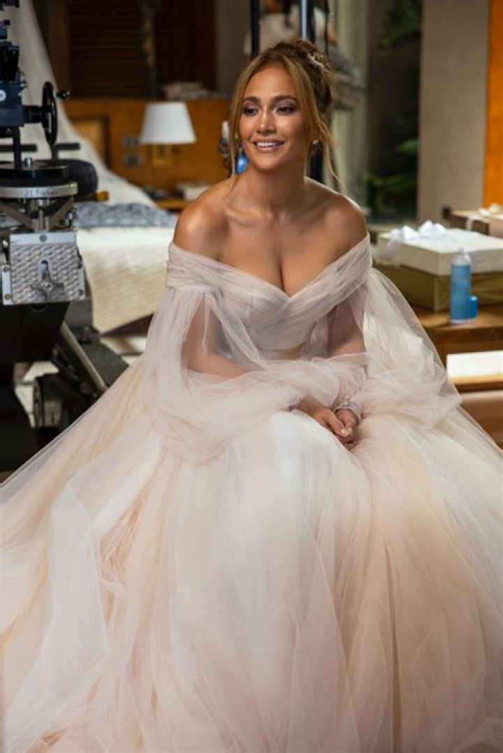 8 Stars Looking Sexy In Babydoll Dresses: Jennifer Lopez, Kim Kardashian & More