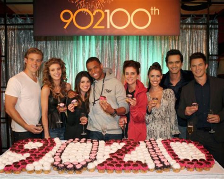 90210 Recap: Annie’s Twisted Dream Brings Her Closer To Liam, Sort Of