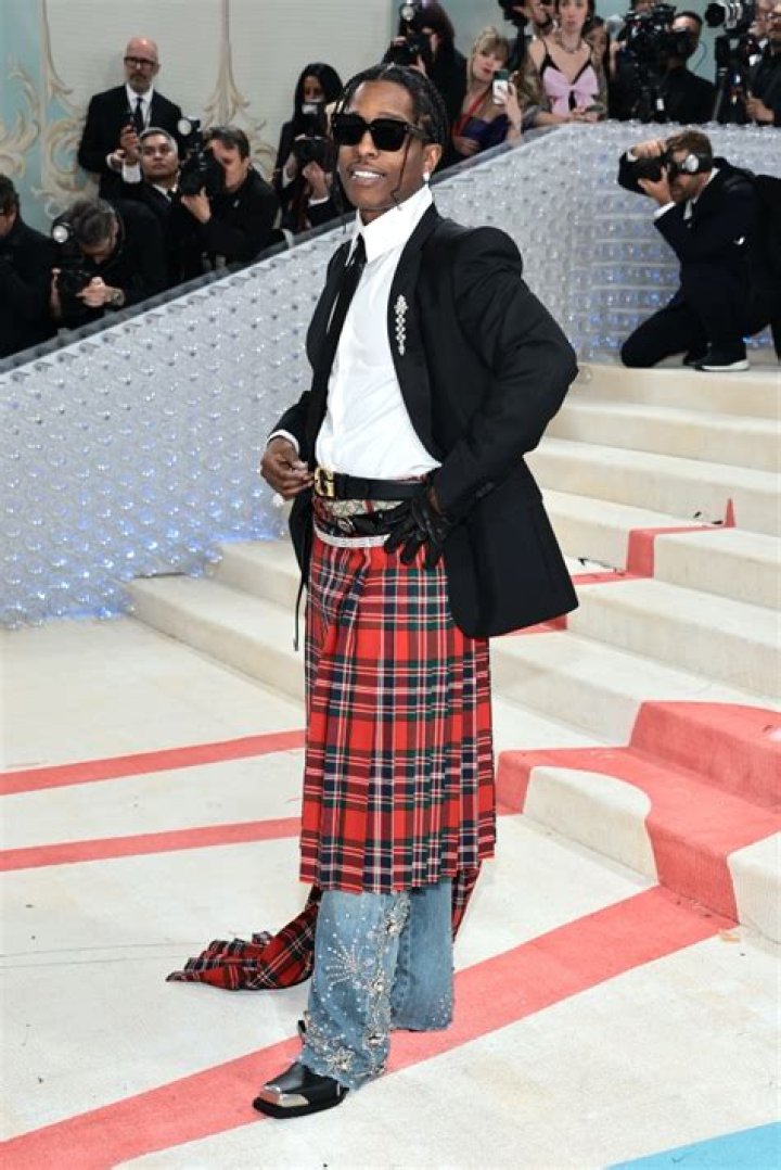 A$AP Rocky Wears Skirt During Milan Fashion Week: Photos – Hollywood Life