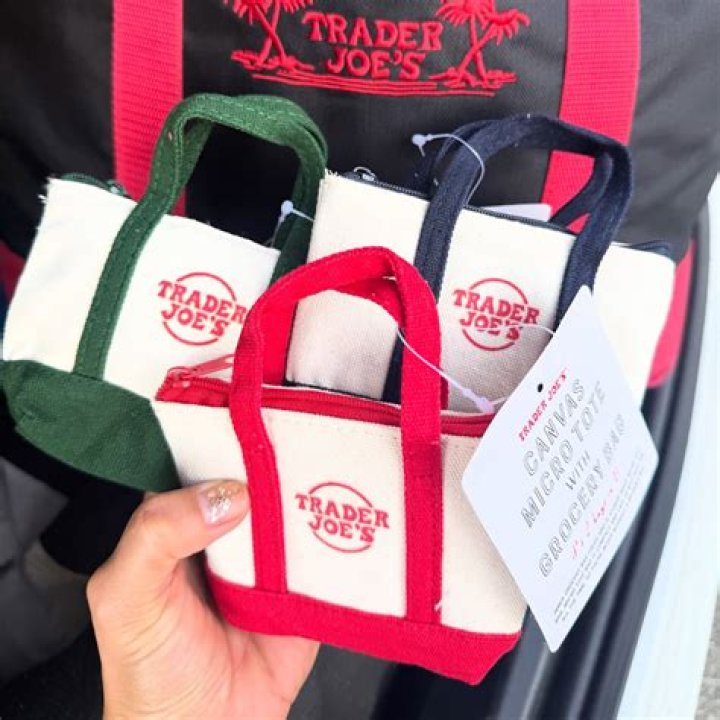 A Chic Shopping Tote Will Make Your Next Grocery Trip Feel Luxurious