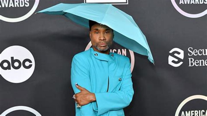Actor Wears Blue Umbrella Hat – Hollywood Life