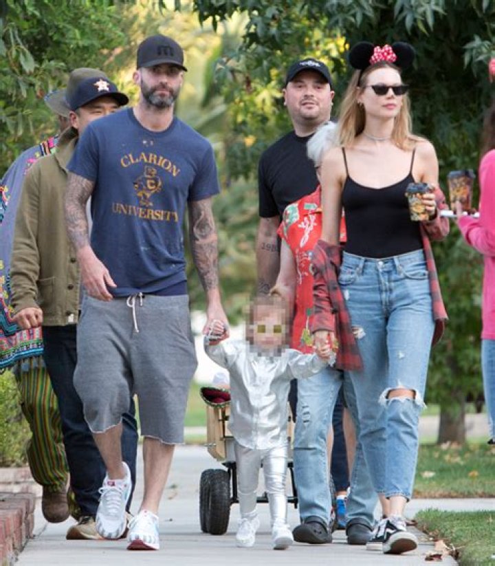 Adam Levine & Behati Prinsloo’s Daughters Gear Up For Christmas In Rare, Adorable Photo