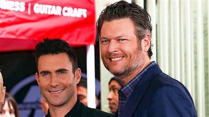 Adam Levine, Blake Shelton & Gwen Stefani’s Funny Twitter Feud: Tweets – Hollywood Life
