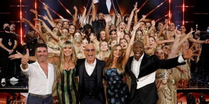 ‘AGT’ Winner Mayyas Reveal How They’ll Split $1 Million Among 40 Girls – Hollywood Life