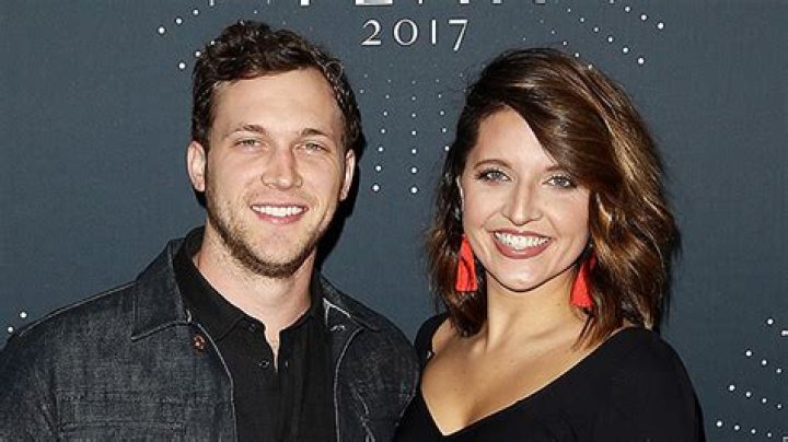 ‘AI’ Champ’s Wife Hannah Gives Birth To Son – Hollywood Life