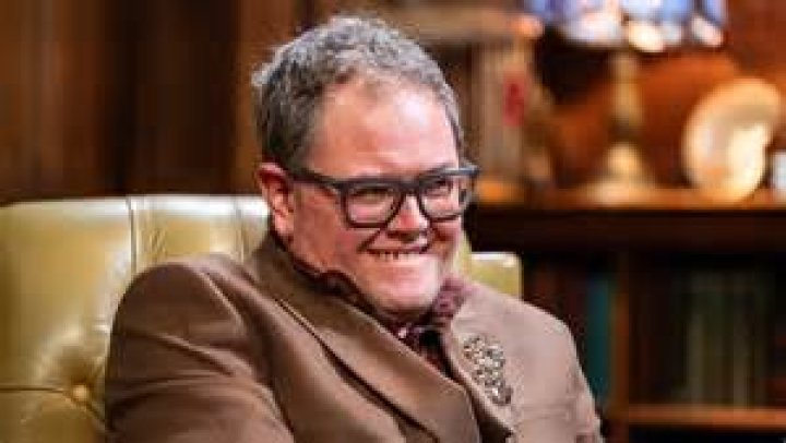 Alan Carr Has Heard It & Says It’s ‘Amazing’ – Hollywood Life