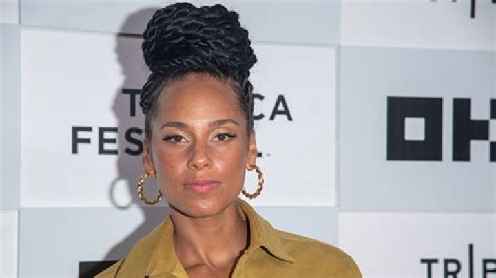 Alicia Keys’ Favorite Exfoliator Will Transform Your Skin & Create a Flawless Complexion