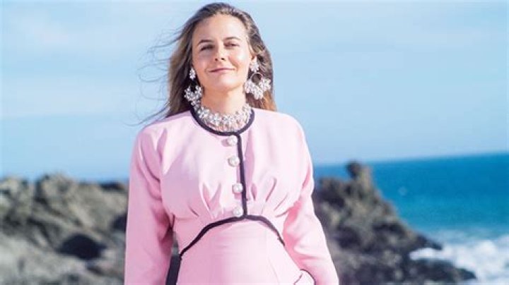 Alicia Silverstone Channels Cher Horowitz In Clueless Inspired Rodarte – Hollywood Life