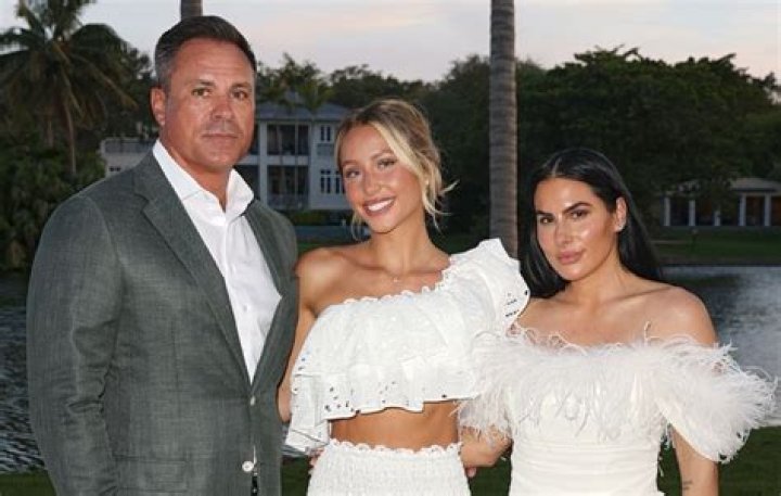 Alix Earle Recalls Learning About Dad TJ’s Affair With Ashley Dupre – Hollywood Life