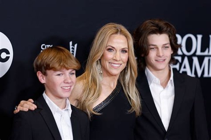All About Her 2 Boys – Hollywood Life