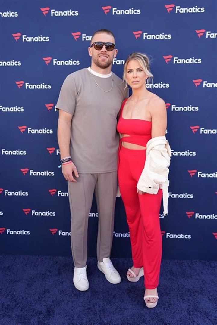 All About Her Marriage To Zach – Hollywood Life