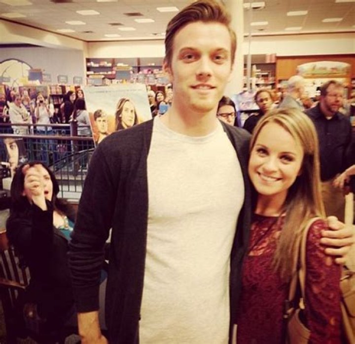 Allie Woods & Jake Abel Engaged — ‘The Host’ Star Is Off The Market – Hollywood Life