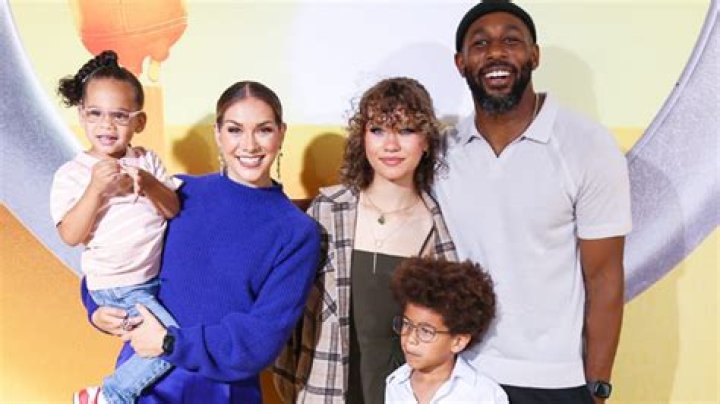 Allison Holker Snuggles Up To Kids Maddox, 7, & Zaia, 3, Nearly 3 Months After Twitch’s Tragic Death