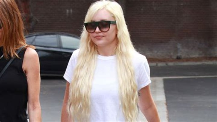 Amanda Bynes Is Moving In With Fiance Now That Conservatorship’s Over – Hollywood Life
