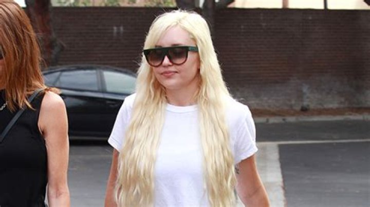 Amanda Bynes Reveals She Had Blepharoplasty Surgery in New Video – Hollywood Life