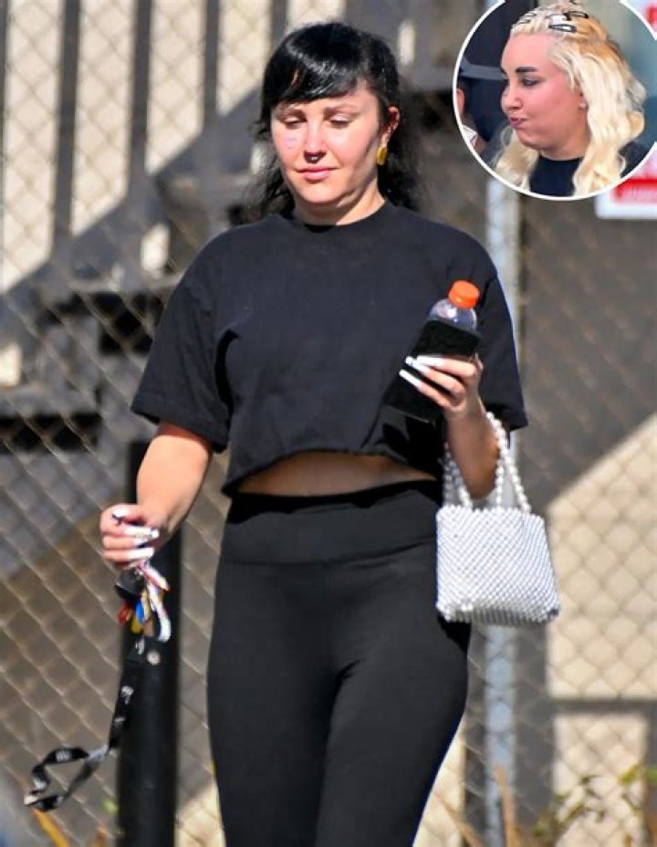 Amanda Bynes’ Weight Loss Goal — She Thinks She’s Fat, Wants To Drop 20 – Hollywood Life