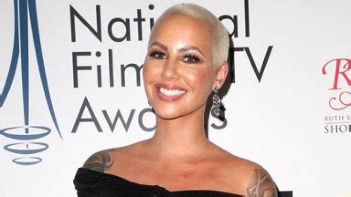 Amber Rose’s Forehead Tattoo Appears Missing in New Video – Watch – Hollywood Life