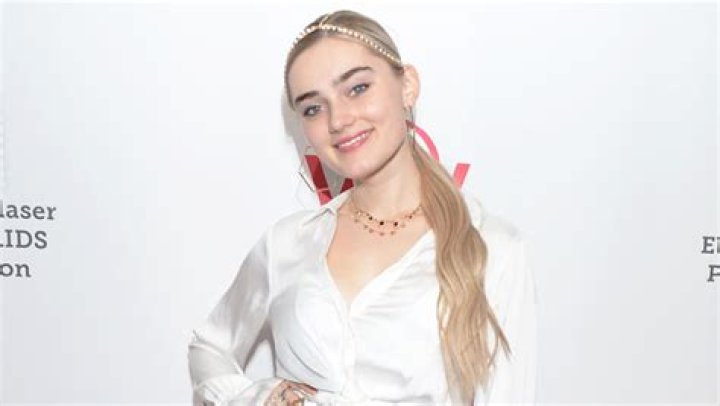 ‘American Housewife’s Meg Donnelly Reveals Her Dream Guest Star – Hollywood Life
