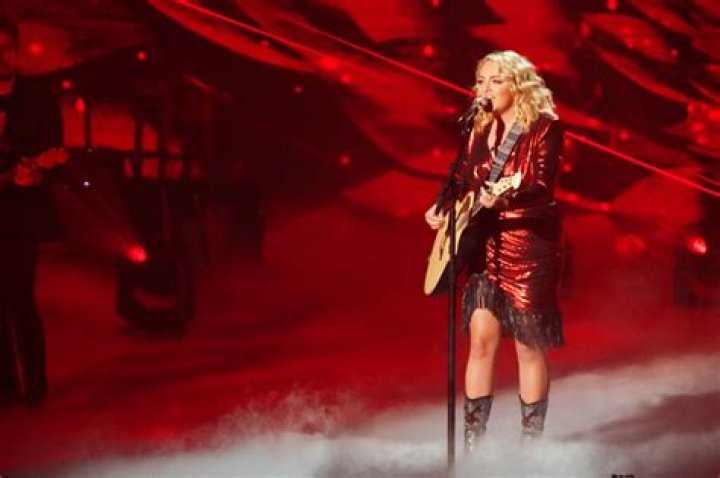 ‘American Idol’s HunterGirl On New Music Plans & Noah Thompson Duet – Hollywood Life