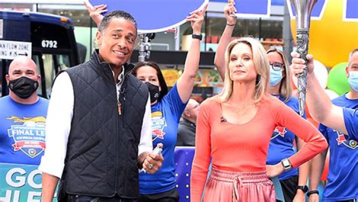 Amy Robach Wears Bikini & Kisses T.J. Holmes In Mexico: Photos – Hollywood Life