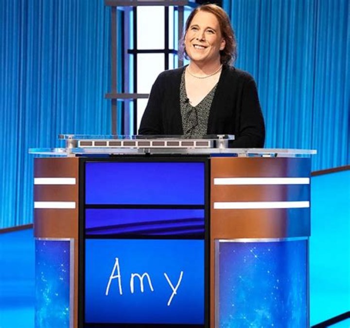 Amy Schneider Reveals She Quit Her Job To Become A ‘Public Figure’ After Historic ‘Jeopardy!’ Run