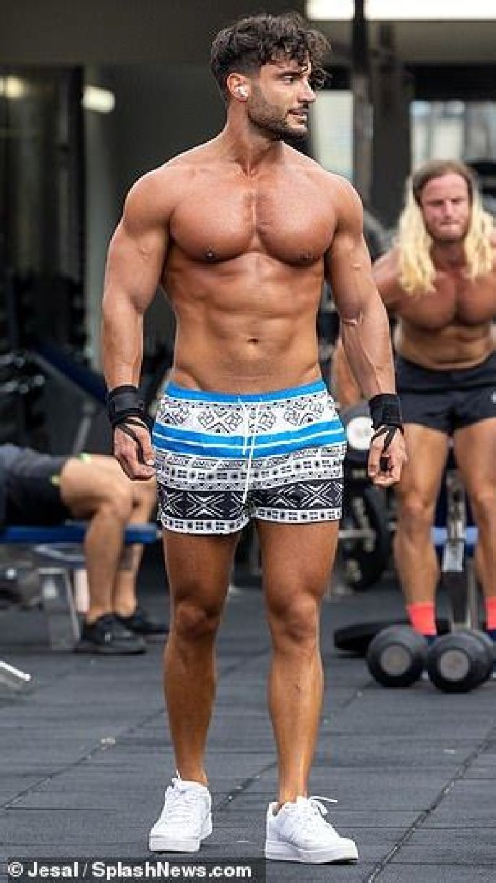 Anderson Cooper, 53, Looks Incredibly Buff In New Shirtless Pics Shared By Andy Cohen