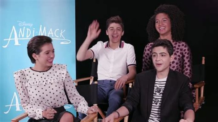 ‘Andi Mack’ Video Of Andi & Jonah’s Best Moments — Exclusive – Hollywood Life