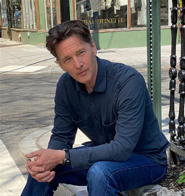 Andrew McCarthy Interview On His Brat Pack Memoir, ‘St. Elmo’s Fire’ – Hollywood Life
