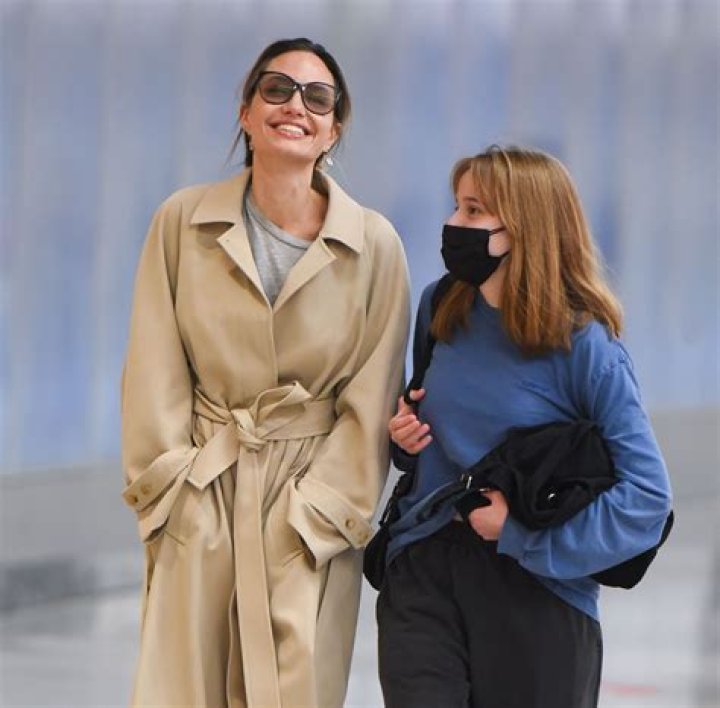 Angelina Jolie & Daughter Vivienne, 12, Shop For Pet Supplies In Full Protective Gear — Pics