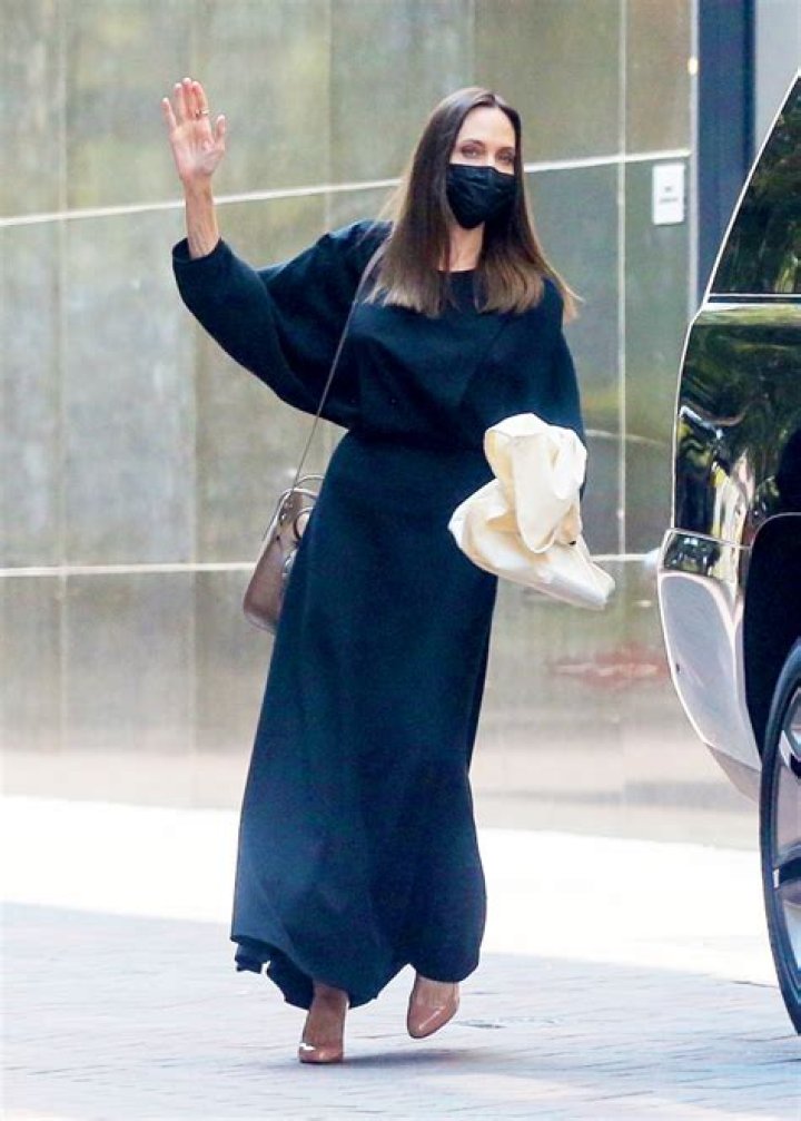 Angelina Jolie Rocks Black Dress In LA While Visiting Office — Pic – Hollywood Life