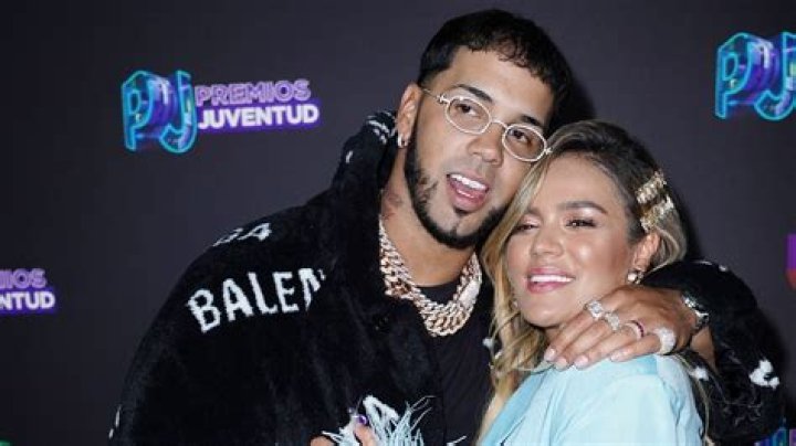 Anuel AA & Karol G — PICS