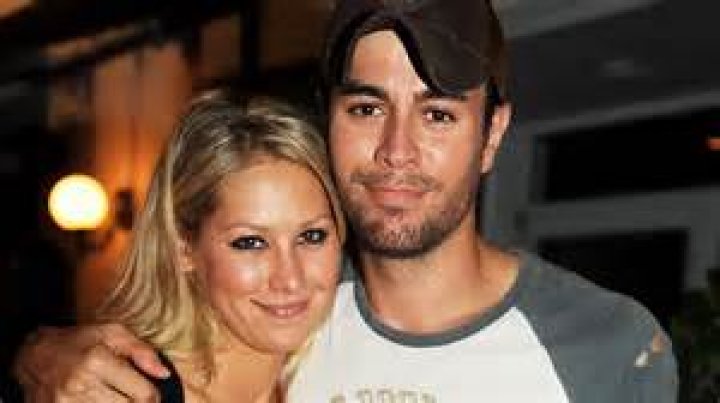 Are Anna Kournikova & Enrique Iglesias Married? See His Cryptic Hint – Hollywood Life