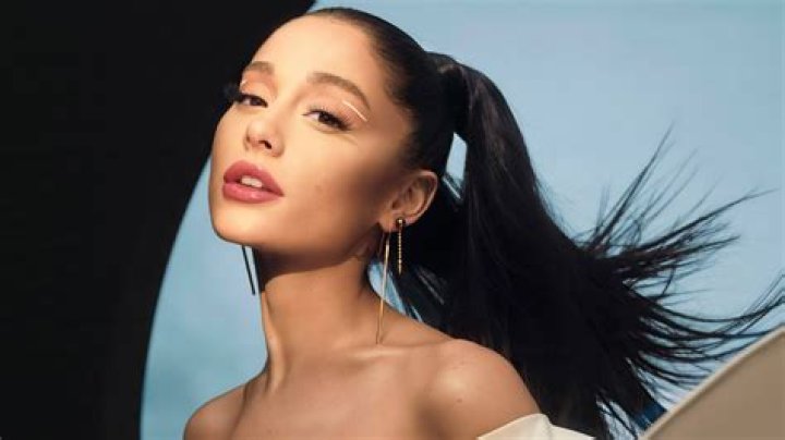 Ariana Grande Shows Love To Selena Gomez In Instagram Comment: ‘Cutie’ – Hollywood Life