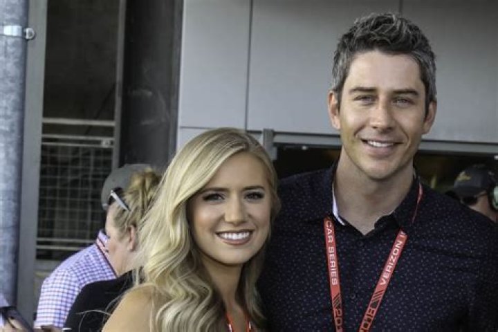 Arie Luyendyk Jr. & Wife Lauren Are Having Twins — See Sonogram Pics – Hollywood Life
