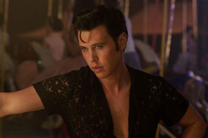 Austin Butler As Elvis Presley: Photos – Hollywood Life