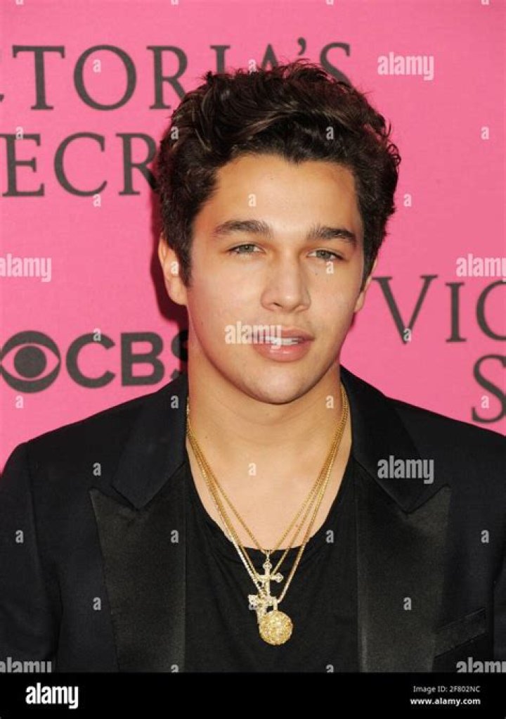 Austin Mahone Celebrity Profile – Hollywood Life
