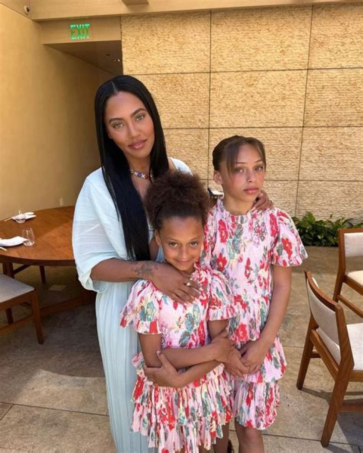 Ayesha Curry’s Daughters Riley, 7, & Ryan, 4, Bond During Playdate — Sweet Pic