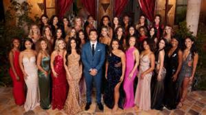 ‘Bachelorette’ Contestant Spencer Robertston Hits On Clare Crawley Just Hours After Her Split