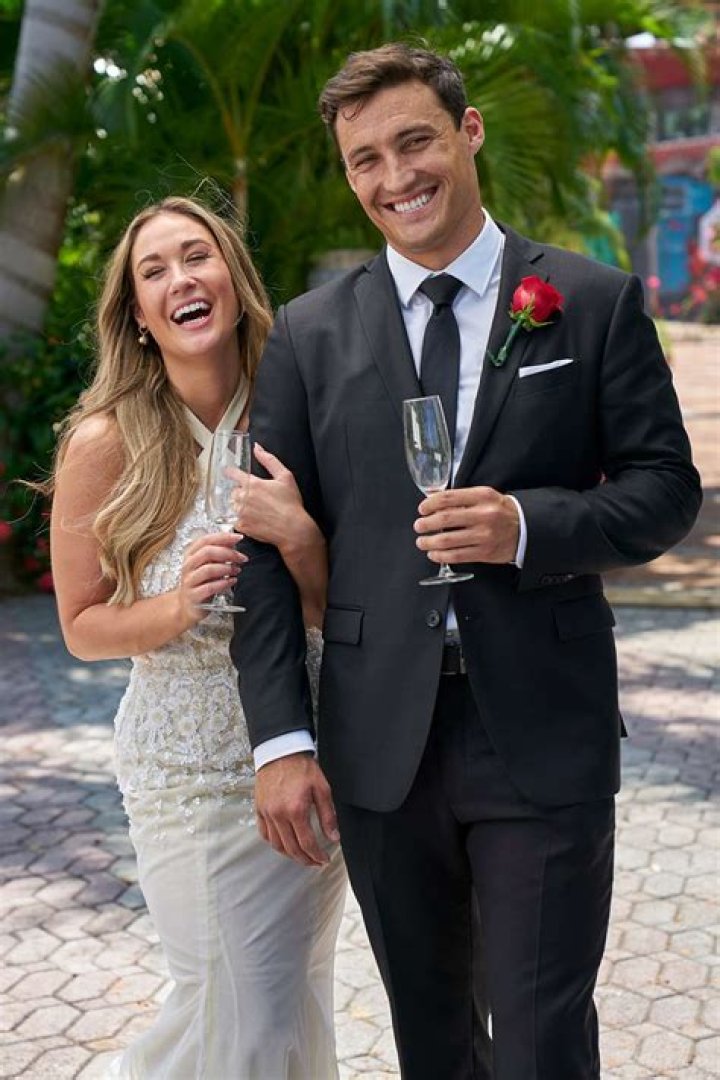 ‘Bachelorette’ Star Garrett Walked Out On Wife After Only 6 Months Together: More Trouble Ahead for Becca?