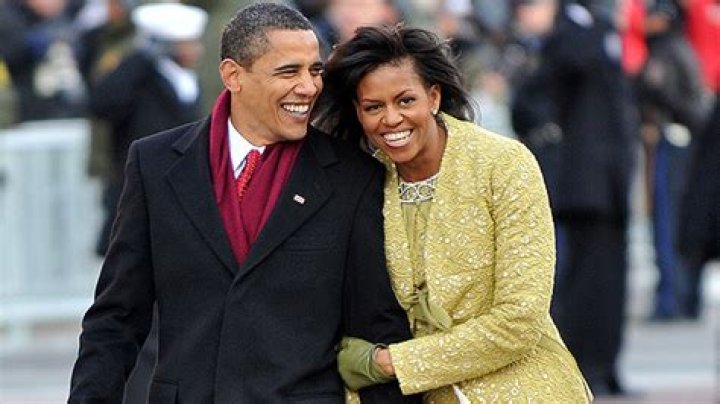 Barack & Michelle Obama Cozy Up On The Beach For Her 30th Anniversary Tribute