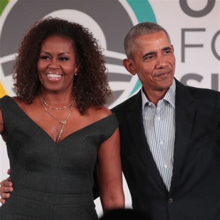 Barack & Michelle Obama Then & Now — See Pics Of Former 1st Couple – Hollywood Life